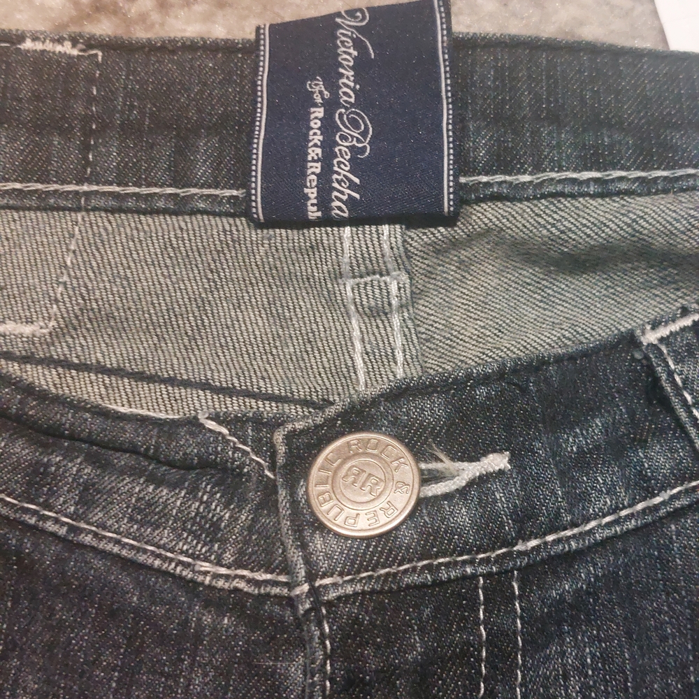 Victoria Beckham x Rock & Republic Y2K Low Rise Cropped Flare Jeans - Picture 5 of 8